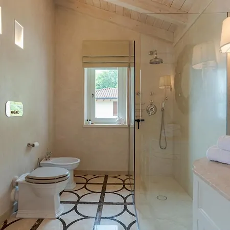 Rosa - Plesio By Lovecomo *