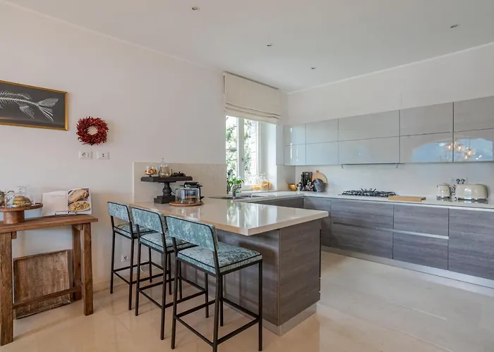 Rosa - Plesio By Lovecomo *