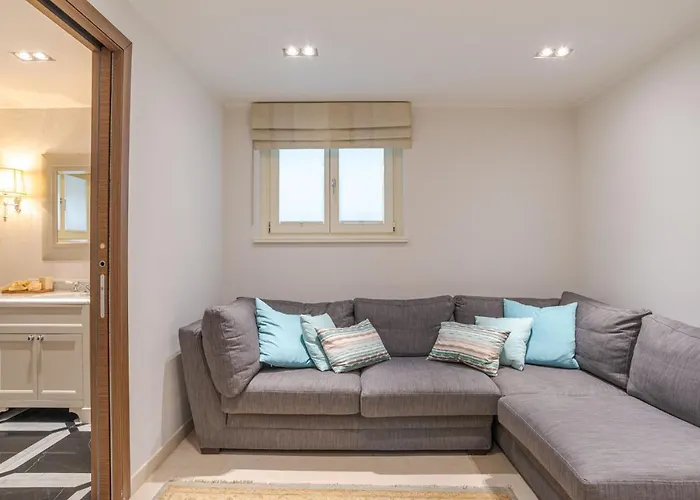 Rosa - Plesio By Lovecomo