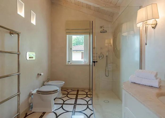 Rosa - Plesio By Lovecomo *