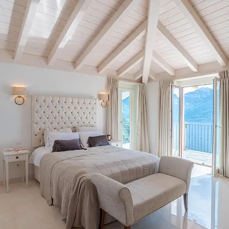 Rosa - Plesio By Lovecomo 度假居