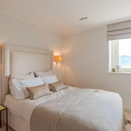 Rosa - Plesio By Lovecomo *