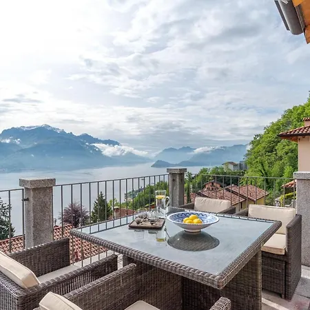 Rosa - Plesio By Lovecomo